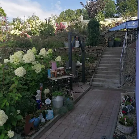 Im Erzgebirge Wandern, Fahrrad Fahren Oder Entspannen Apartment
